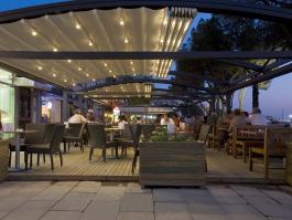 ΠΕΡΓΟΛΑ ΑΝΟΙΓΟΜΕΝΗ ΜΕ ΦΩΤΑ LED