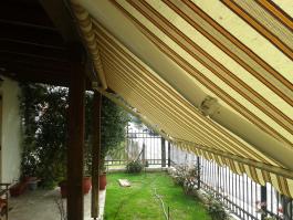 Τέντες με Βραχίονες